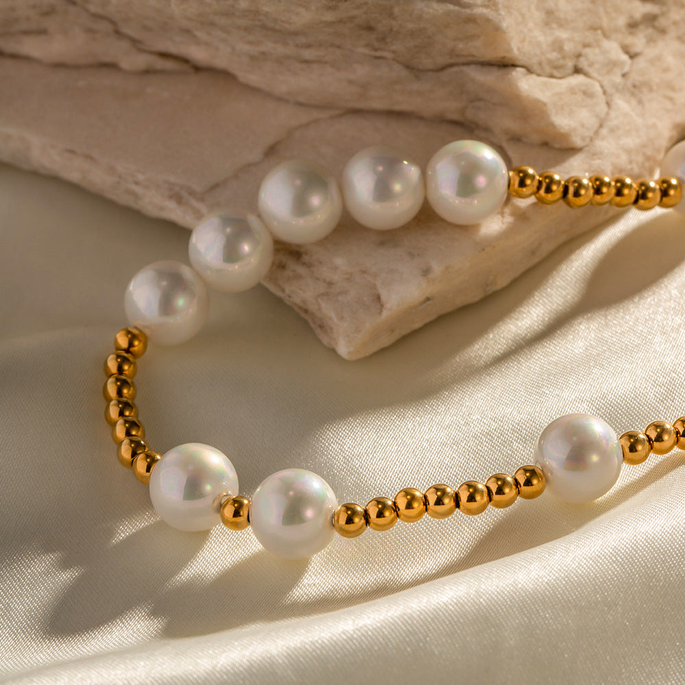 Exquisite Dazzling Pearl Necklace