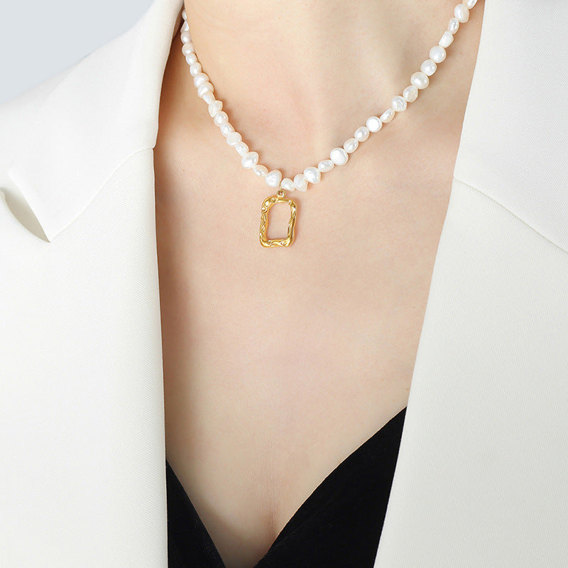 Luxurious Pearls with Hollow Square Embossed Design Necklace