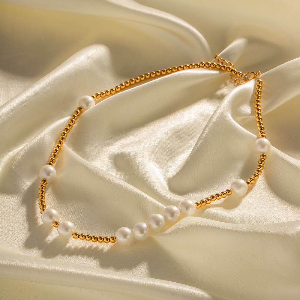 Exquisite Dazzling Pearl Necklace