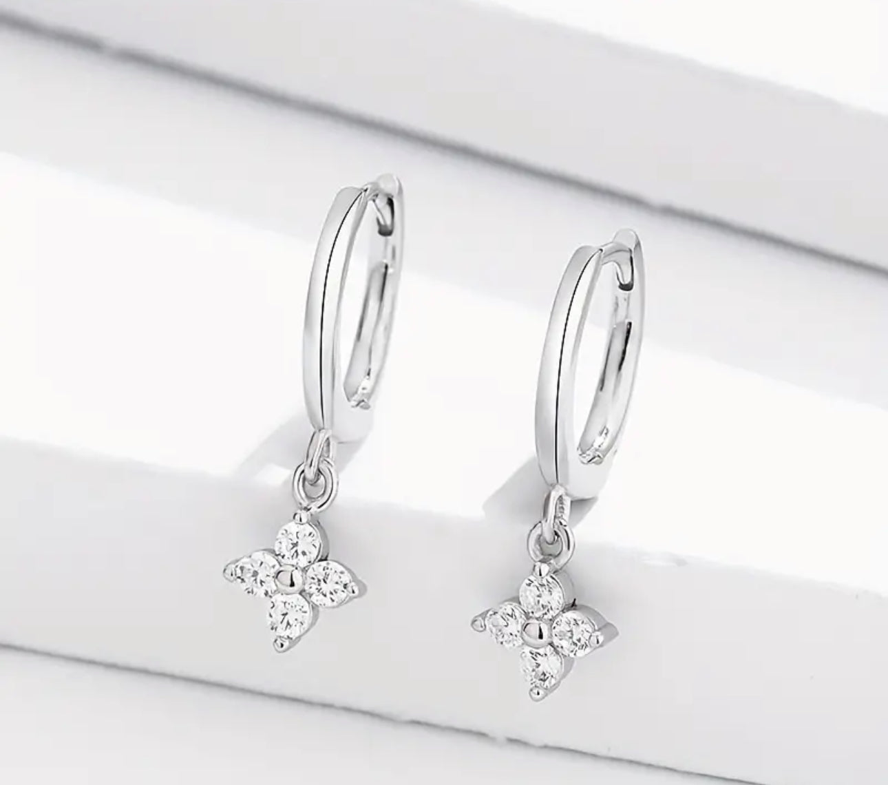 Small flower earrings