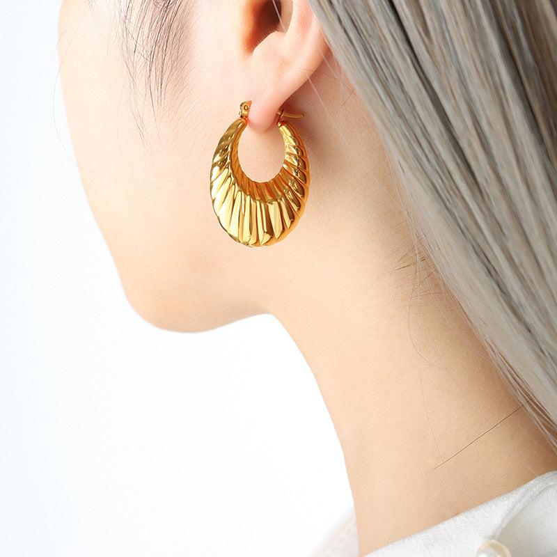 Retro U-shaped Thread Design Simple Wind Earrings