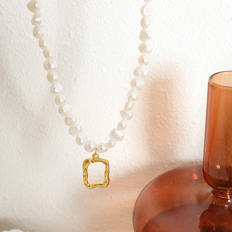 Luxurious Pearls with Hollow Square Embossed Design Necklace