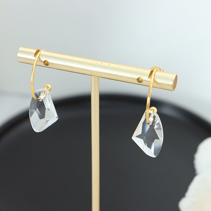 Simple C-shaped Earrings with Gem