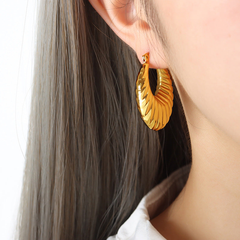 Retro U-shaped Thread Design Simple Wind Earrings