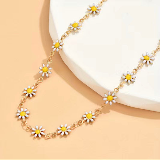 Daisy Necklace