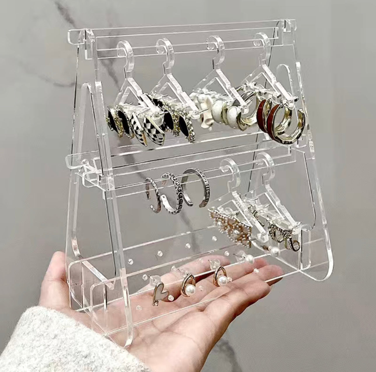 8-Piece Rack with Hangers for Earrings